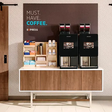 Holiday Inn Express Columbus Airport Easton