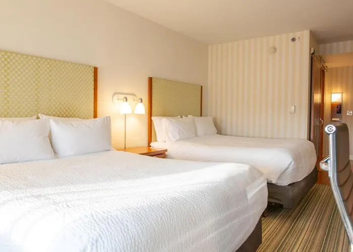 Express Airport Easton 4*