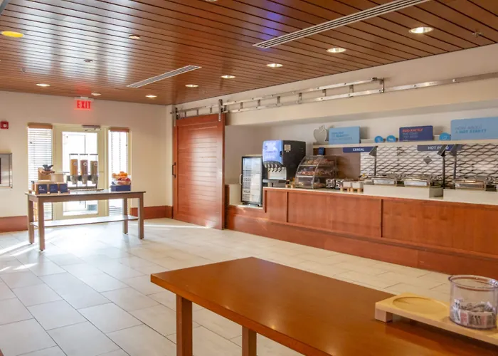 Express Airport Easton Hotel