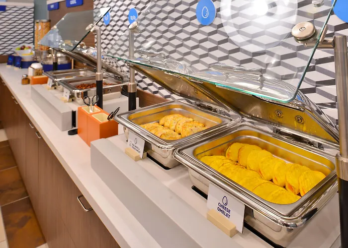 Hotel Express Airport Easton 4*
