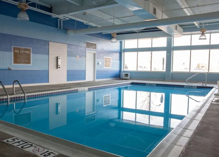 Hotel Express Airport Easton